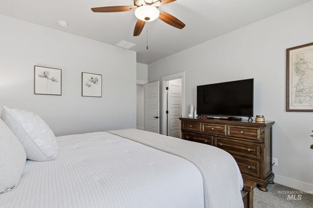 19265 N Eaglestone Place, Eagle, ID 83714