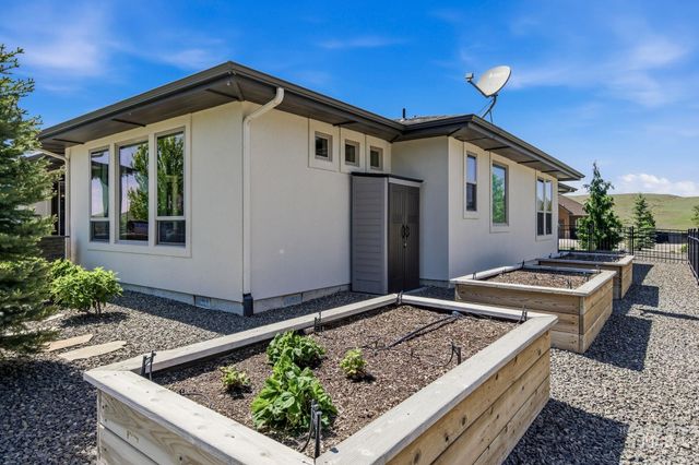 19265 N Eaglestone Place, Eagle, ID 83714