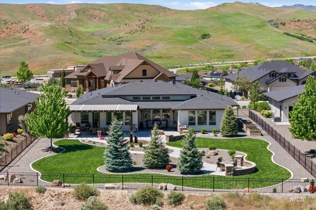 19265 N Eaglestone Place, Eagle, ID 83714