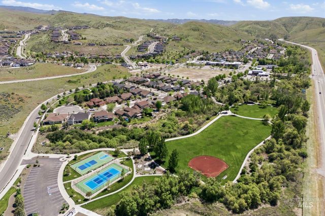 19265 N Eaglestone Place, Eagle, ID 83714