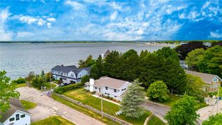 25 Appian Way, Barrington, RI 02806