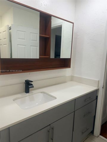 7610 Stirling Road 205G, Davie, FL 33024