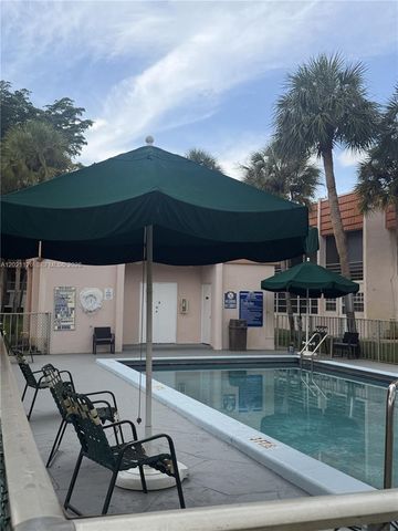 7610 Stirling Road 205G, Davie, FL 33024