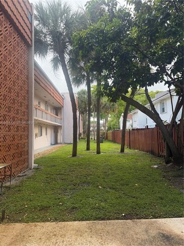 7610 Stirling Road 205G, Davie, FL 33024