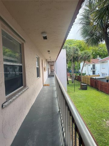 7610 Stirling Road 205G, Davie, FL 33024