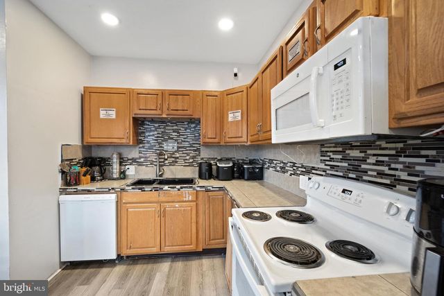 1127 CHESTNUT ST, Wilmington, DE 19805