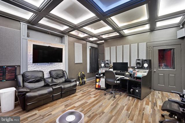 1127 CHESTNUT ST, Wilmington, DE 19805