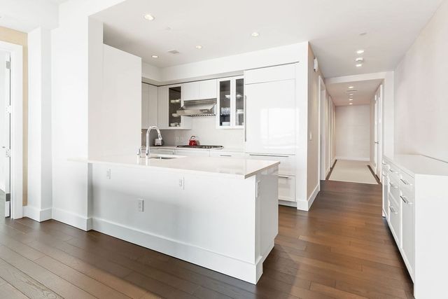 22 Liberty Drive 2F, Boston, MA 02210