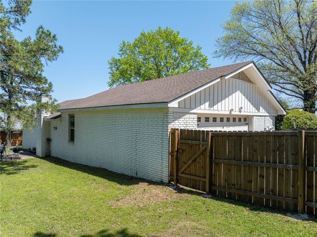 5708 Kenland Road, Fort Smith, AR 72903