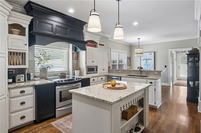 337 Cates Court, Liberty, MO 64068