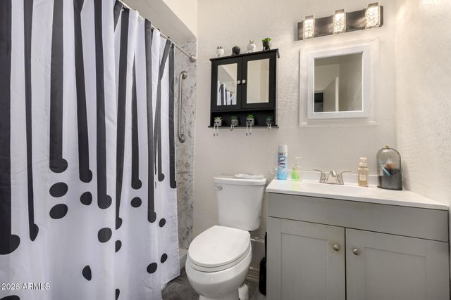 3117 W BETHANY HOME Road, Phoenix, AZ 85017