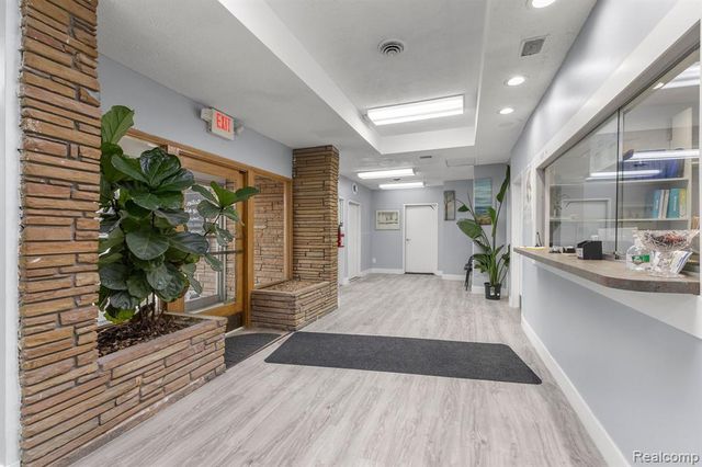 10801 W Warren Avenue, Dearborn, MI 48126