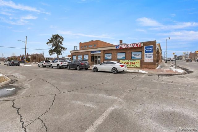 10801 W Warren Avenue, Dearborn, MI 48126