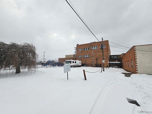 10801 W Warren Avenue, Dearborn, MI 48126