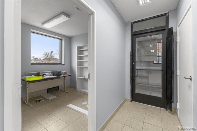 10801 W Warren Avenue, Dearborn, MI 48126