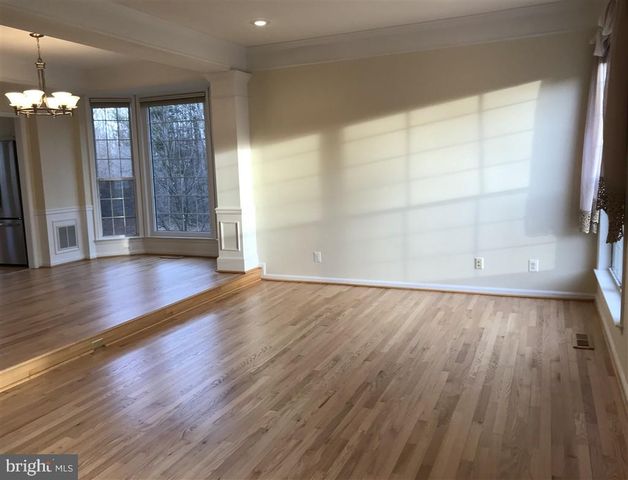 7507 LAMOYNE CT, Alexandria, VA 22315