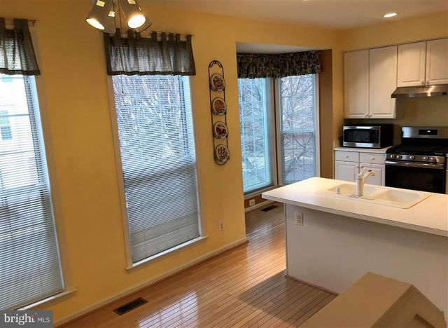 7507 LAMOYNE CT, Alexandria, VA 22315