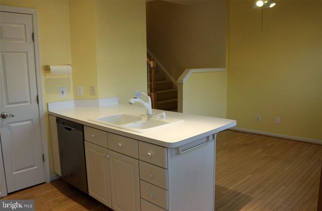 7507 LAMOYNE CT, Alexandria, VA 22315