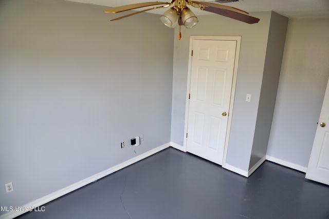 6157 Road 541, Kiln, MS 39556