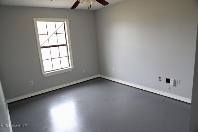 6157 Road 541, Kiln, MS 39556