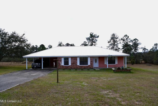 6157 Road 541, Kiln, MS 39556