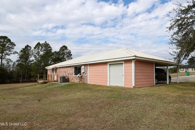 6157 Road 541, Kiln, MS 39556