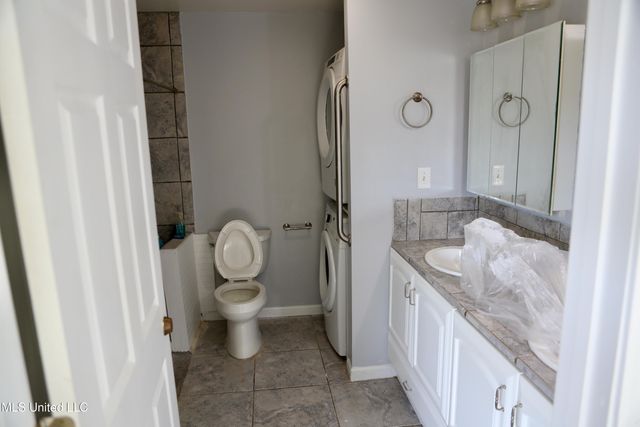 6157 Road 541, Kiln, MS 39556