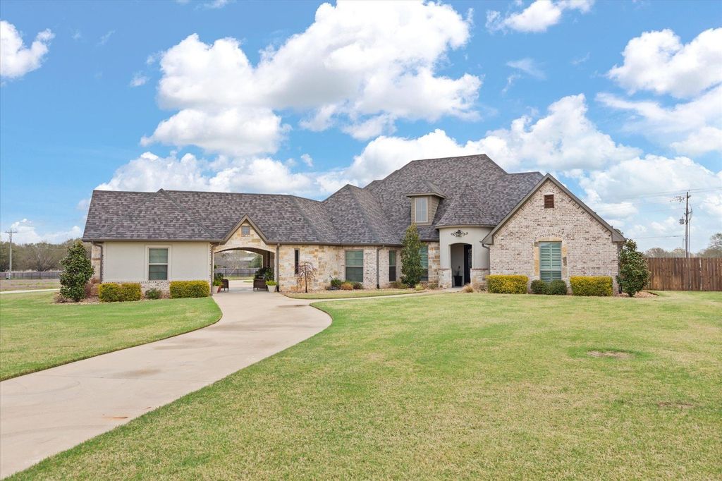 120 Affirmed Ave, Longview, TX 75602