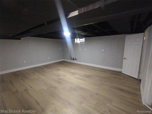 19925 Saxton Avenue, Southfield, MI 48075