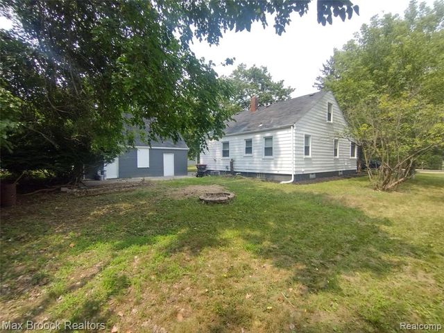 19925 Saxton Avenue, Southfield, MI 48075
