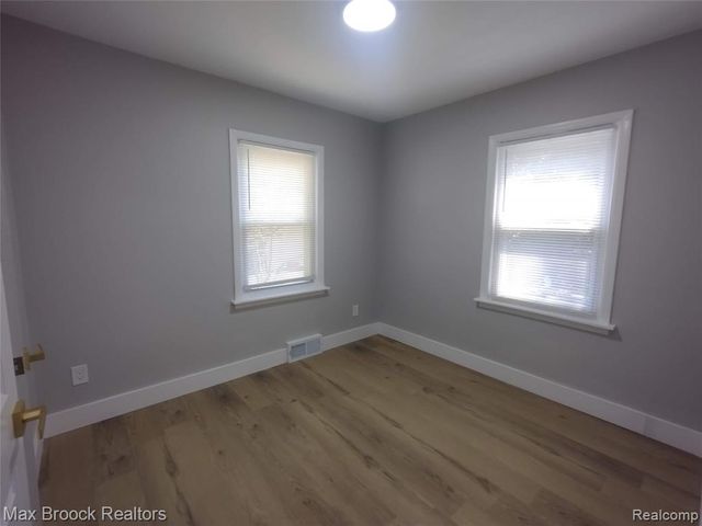 19925 Saxton Avenue, Southfield, MI 48075