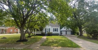 19925 Saxton Avenue, Southfield, MI 48075