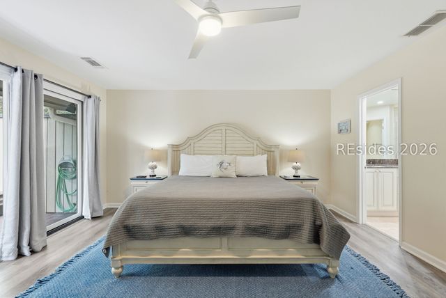 8 Pine Ct, Hilton Head Island, SC 29928