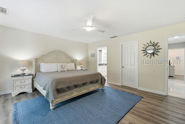 8 Pine Ct, Hilton Head Island, SC 29928