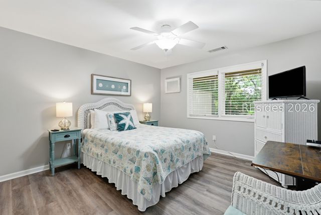 8 Pine Ct, Hilton Head Island, SC 29928