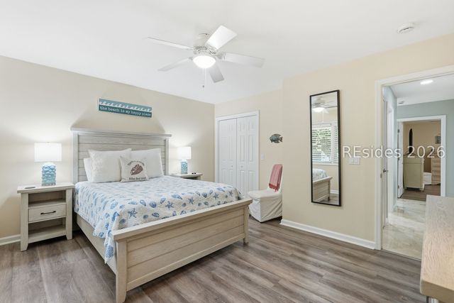 8 Pine Ct, Hilton Head Island, SC 29928