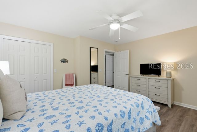 8 Pine Ct, Hilton Head Island, SC 29928
