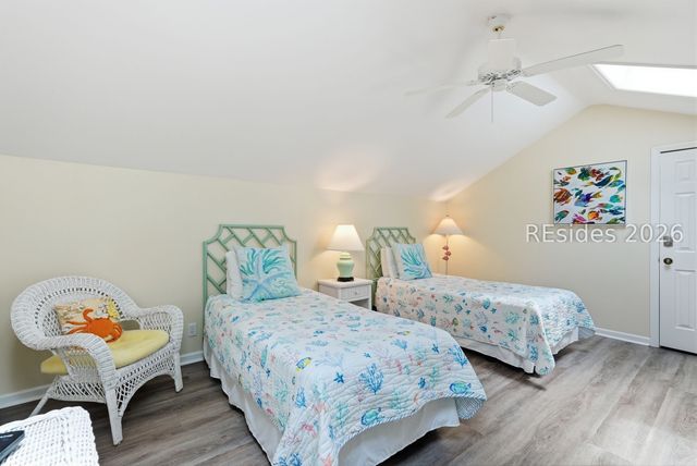 8 Pine Ct, Hilton Head Island, SC 29928