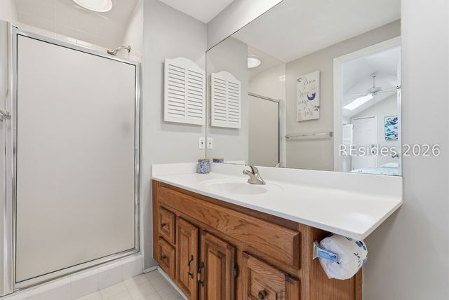 8 Pine Ct, Hilton Head Island, SC 29928