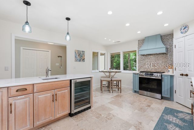 8 Pine Ct, Hilton Head Island, SC 29928