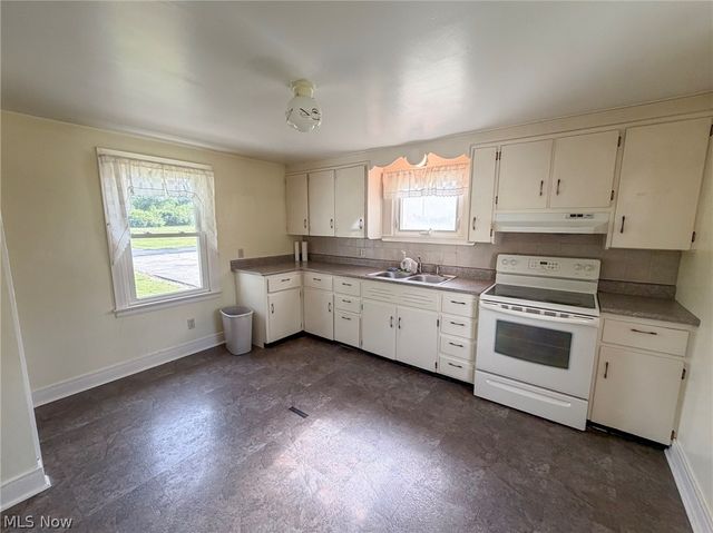 4453 Herner County Line Road, Southington, OH 44470