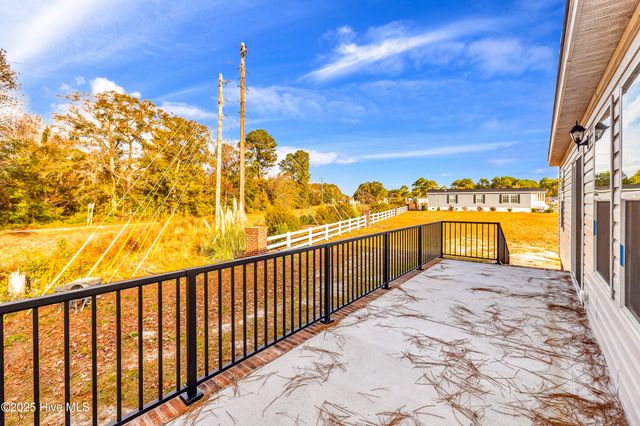 852 Yaupon Drive SW, Calabash, NC 28467