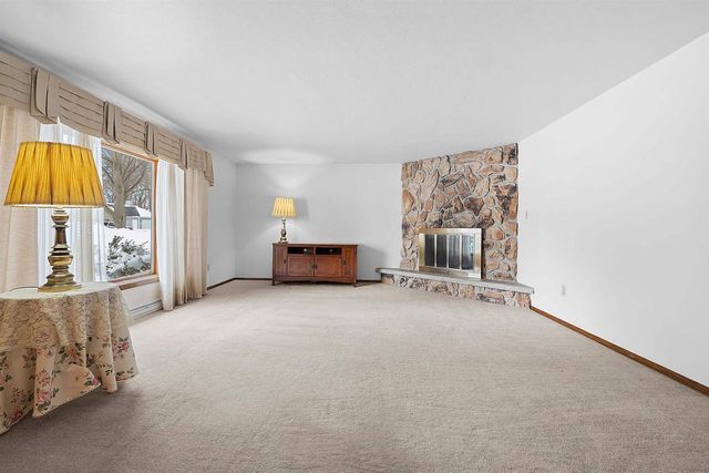 359 VAN CASTER, Green Bay, WI 54311