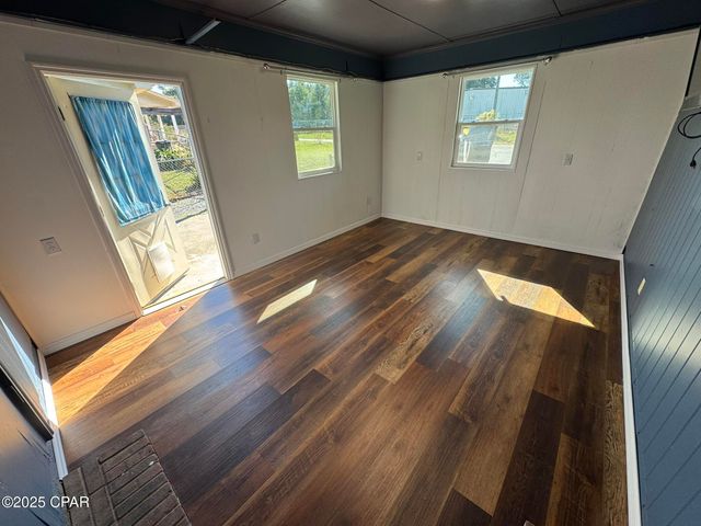 8126 Adams Street, Sneads, FL 32460