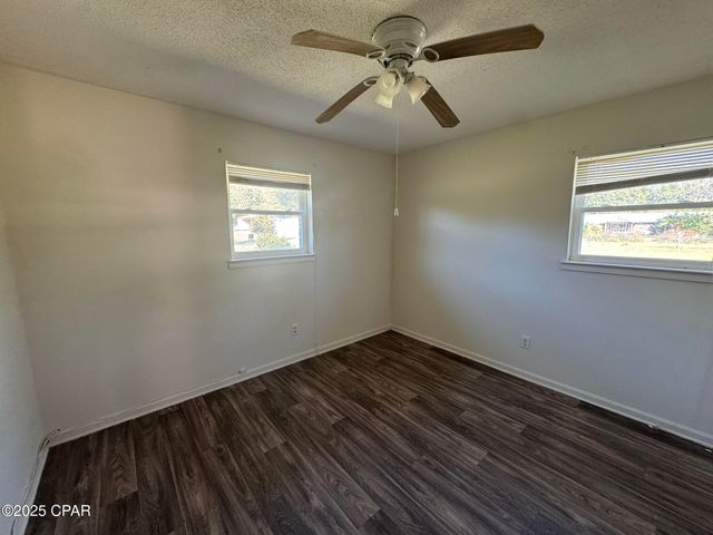 8126 Adams Street, Sneads, FL 32460