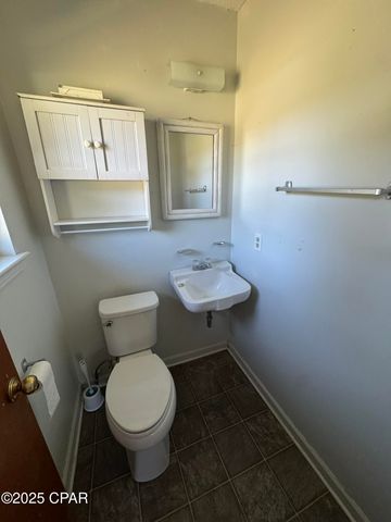 8126 Adams Street, Sneads, FL 32460