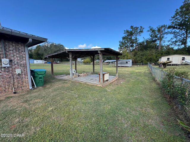 8126 Adams Street, Sneads, FL 32460