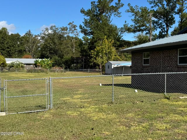 8126 Adams Street, Sneads, FL 32460