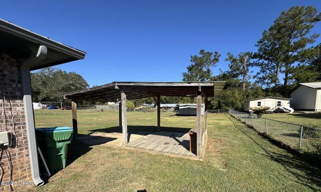 8126 Adams Street, Sneads, FL 32460