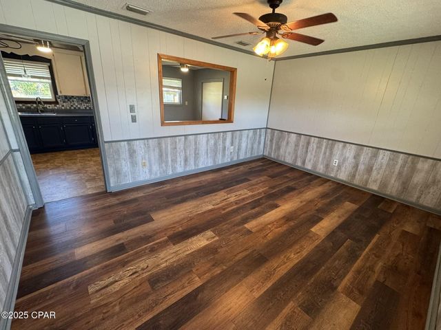 8126 Adams Street, Sneads, FL 32460